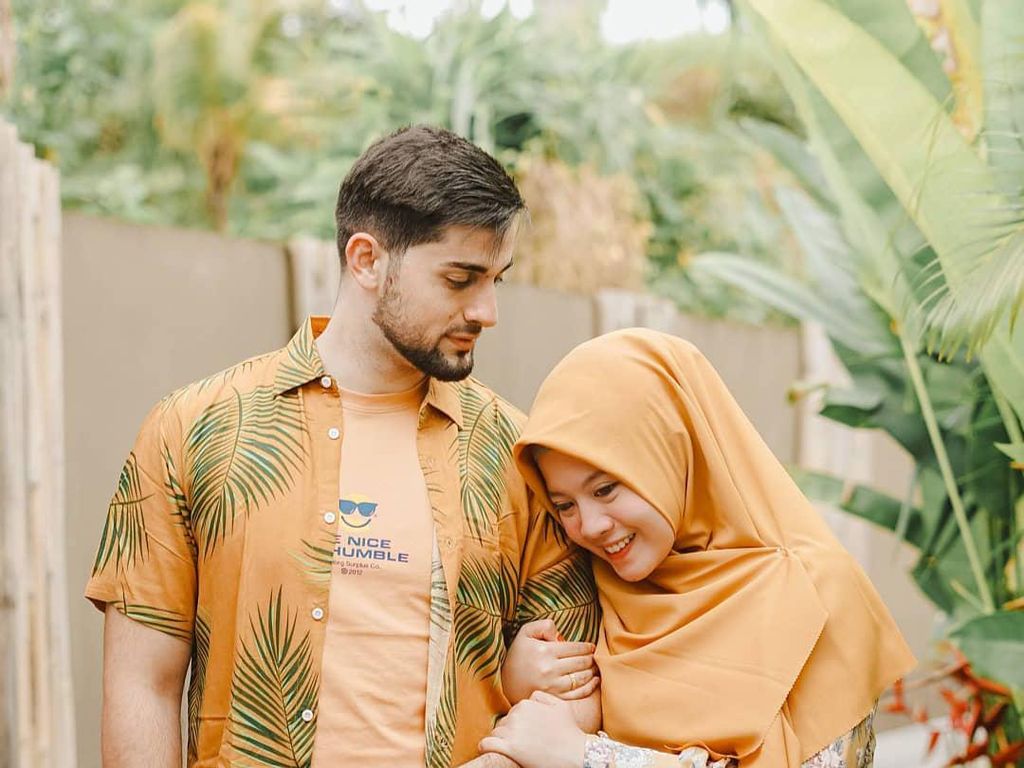 Viral Kisah Perjuangan Bule Palestina Menikahi Makeup Artist Berhijab Malang Viral Kisah Perjuangan Bule Palestina Menikahi Makeup Artist Berhijab Malang