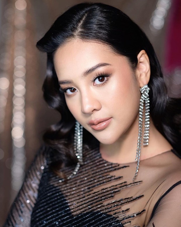 Make up Anya Geraldine/instagram.com/leoafandi_makeup