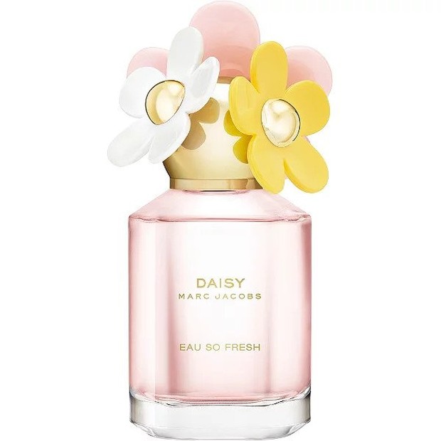 Marc Jacobs Daisy Eau So Fresh/ulta.com Marc Jacobs Daisy Eau So Fresh memiliki aroma yang akan akan mencerahkan hari kamu dan membuat kamu bersemangat menjalani hari.