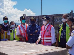 Kunjungi Pelabuhan Waingapu, Menhub Minta Dwelling Time Dipercepat