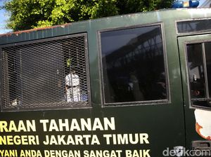Jalani Sidang Offline, Habib Rizieq Tiba di PN Jaktim