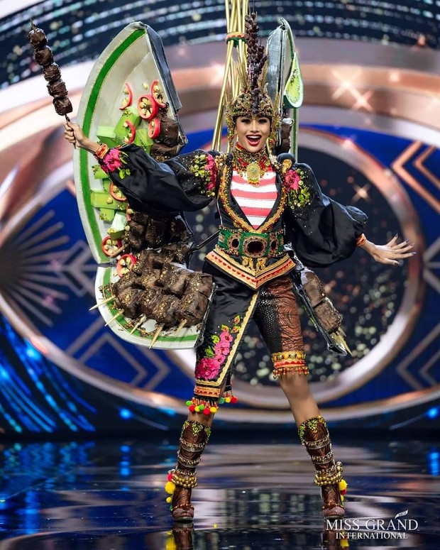 Penampilan Aurra Kharisma Penampilan Aurra Kharisma/instagram.com/yayasanduniamegabintang