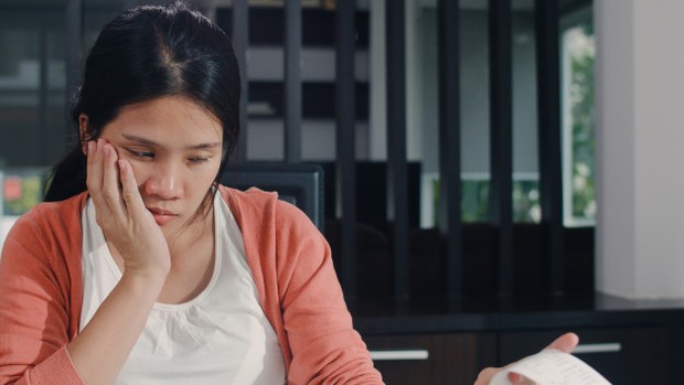 Pola asuh anak/ Sumber: Freepik.com Pola asuh permisif sering kali muncul ketika salah satu orang tua (atau terkadang keduanya) merasa tidak mampu memiliki pengaruh dalam kehidupan anak mereka.