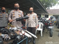 Bubarkan Kelompok yang Nongkrong di Dago, Polisi Sita Ratusan Kendaraan