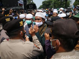 Sempat Diamankan Polisi dari PN Jaktim, 3 Simpatisan HRS Dipulangkan