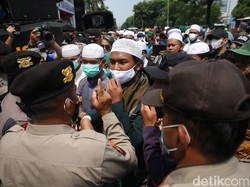 Sempat Diamankan Polisi dari PN Jaktim, 3 Simpatisan HRS Dipulangkan