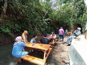 Makan Kenyang Sambil Main Air di Sini Tempatnya