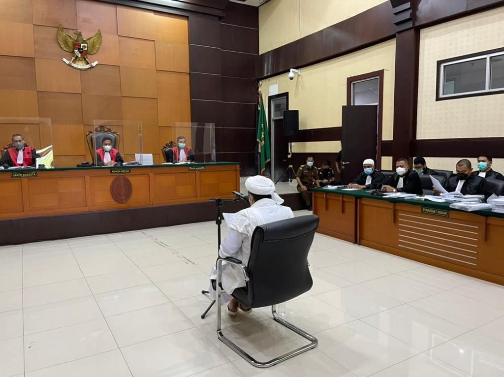 7 Tudingan Habib Rizieq ke Lingkaran Jokowi dari Lembaran Eksepsi 7 Tudingan Habib Rizieq ke Lingkaran Jokowi dari Lembaran Eksepsi