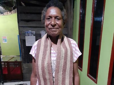 Foto: Siapa Bilang Papua Tak Punya Kain Tenun Asli?