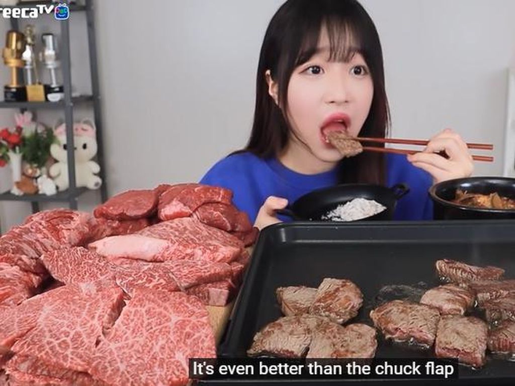 Gokil! YouTuber Mukbang Ini Bisa Habiskan 3 Kg Steak hingga 5 Kg Mie