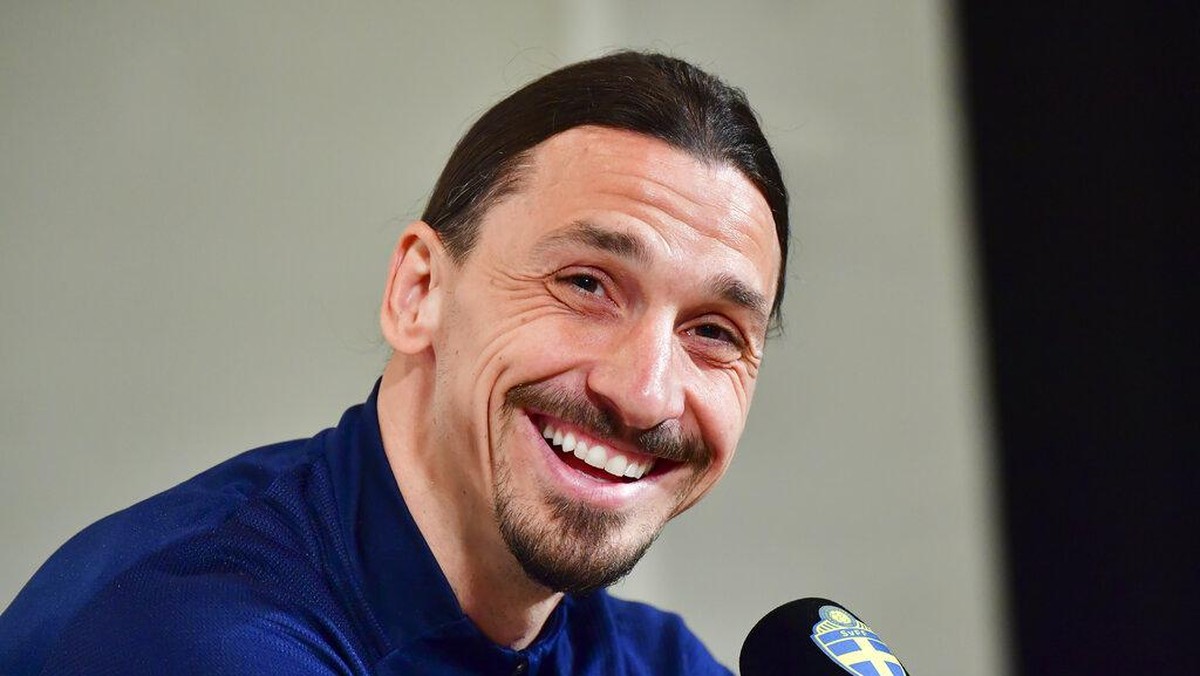 Zlatan Ibrahimovic merasa lebih hebat dari Cristiano Ronaldo dan Lionel Messi. Foto: (AP/Jonas Ekstromer)