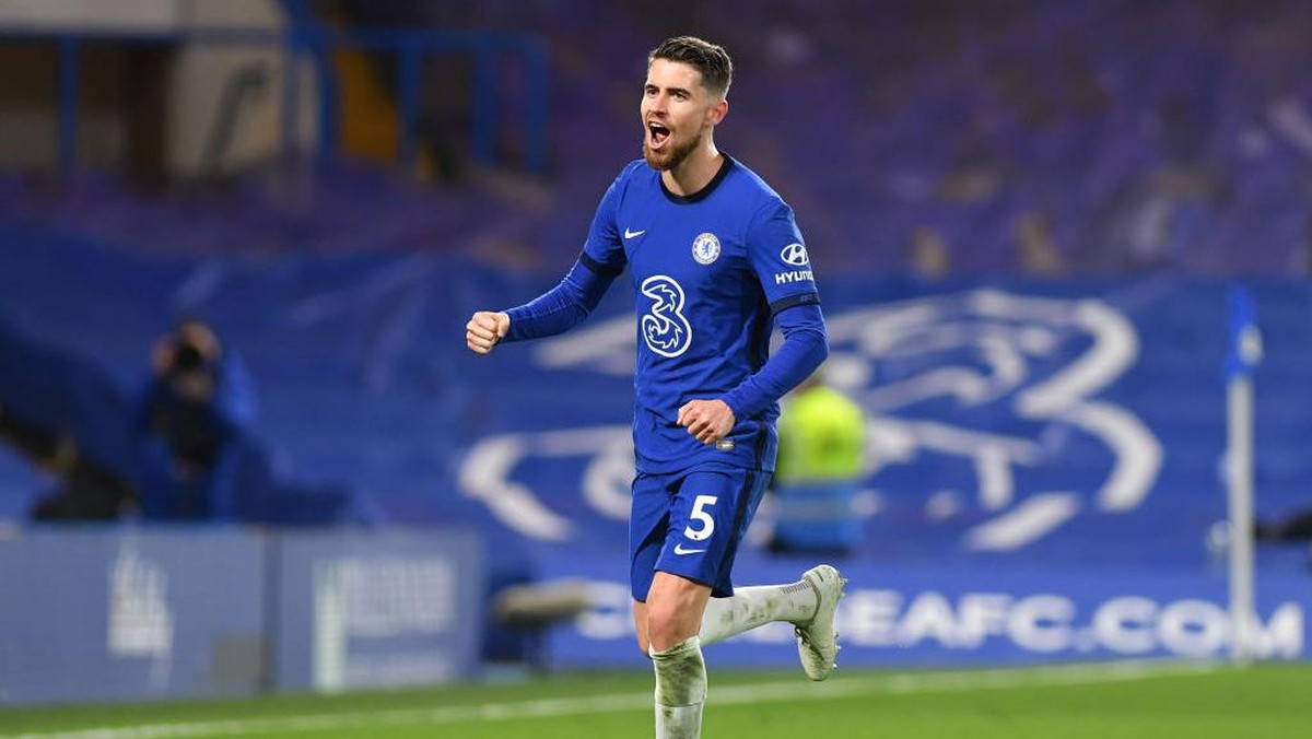 Jorginho mengaku begitu merindukan Napoli. (Foto: Getty Images/Mike Hewitt)