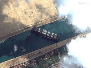 Kapal Ever Given Akhirnya Sampai Tujuan Usai Nyangkut di Terusan Suez Kapal Ever Given Akhirnya Sampai Tujuan Usai Nyangkut di Terusan Suez