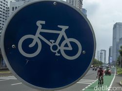 Serba-serbi Jalur Road Bike di Sudirman-Thamrin Mulai Pagi Ini