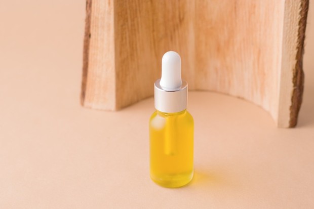 5 Jenis Face Oil yang Friendly untuk Kulit Berjerawat