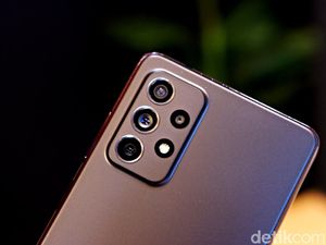 Samsung Galaxy A73 Dirumorkan Pakai Kamera 108 MP Samsung Galaxy A73 Dirumorkan Pakai Kamera 108 MP