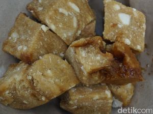 Jajan Getuk Singkong yang Empuk Legit di Pasar Legi Kotagede Jajan Getuk Singkong yang Empuk Legit di Pasar Legi Kotagede