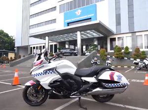 Intip Kecanggihan dan Mewahnya Motor Pengawal Jokowi Intip Kecanggihan dan Mewahnya Motor Pengawal Jokowi