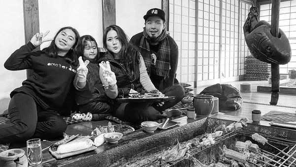 Keseruan Bams Eks Samsons Saat Cicip Makanan di Bali hingga Jepang