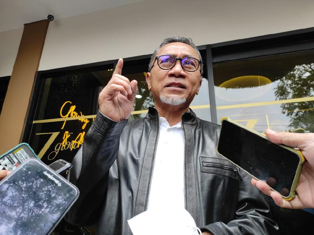 Wakilnya Klaim PAN Siap Dukung Gibran ke Pilgub DKI, Zulhas Bilang Nanti Dulu Wakilnya Klaim PAN Siap Dukung Gibran ke Pilgub DKI, Zulhas Bilang Nanti Dulu