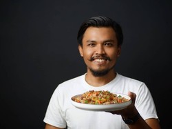 Chef Tiarbah dan Chef Mario Sukses Bisnis Nasi Goreng, Ini Menu Andalannya