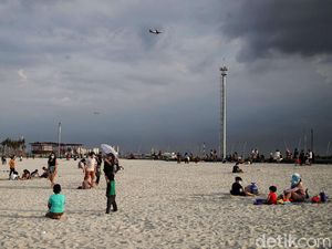 4 Hal Unik Seputar Pantai Pasir Putih PIK