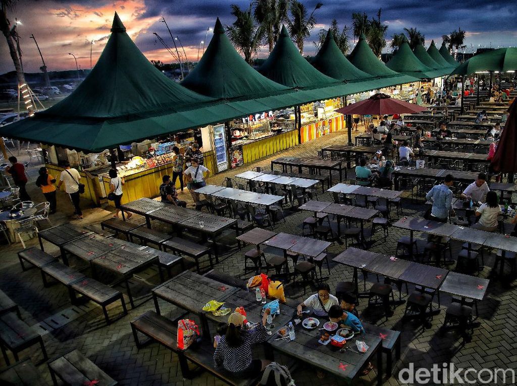 Potret Pantai dan Senja di Jakarta yang Bikin Kangen Liburan