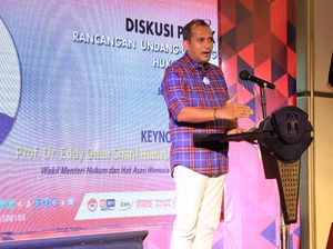 Wamenkumham Sebut Revisi KUHP Disahkan Paling Lambat Juni 2022 Wamenkumham Sebut Revisi KUHP Disahkan Paling Lambat Juni 2022