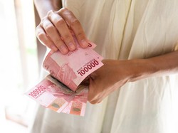 Dapat THR tapi Mudik Dilarang, Uangnya Bisa Buat Apa?