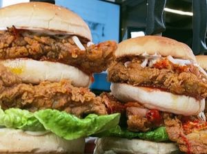 Masak Masak : Burger Ayam Geprek yang Bikin Puas dan Kenyang Masak Masak : Burger Ayam Geprek yang Bikin Puas dan Kenyang