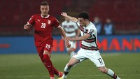 Timnas Serbia menjadi korban ketajaman Jota berikutnya. Pada 27 Maret 2021, Jota mengemas brace untuk membawa Portugal imbang 2-2 melawan Serbia. (Foto: AP/Darko Vojinovic)