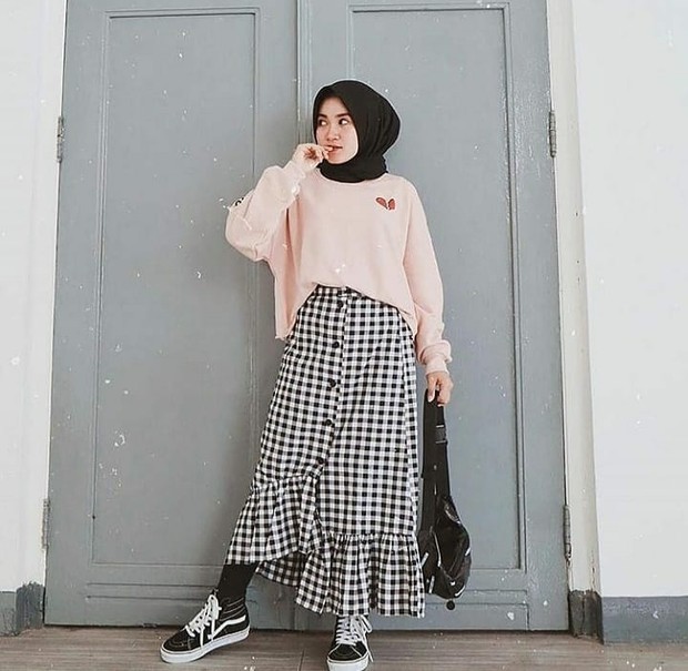 5 Model Rok Kekinian untuk Hijabers Tampil Stylish