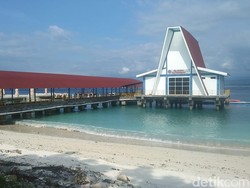 Celebrity on Vacation: Suasana Santorini di Gili Trawangan