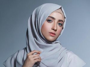 Mengenal Ima Habsyi, Pelukis Henna Langganan Artis Hingga Pejabat Indonesia Mengenal Ima Habsyi, Pelukis Henna Langganan Artis Hingga Pejabat Indonesia