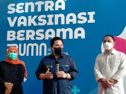 Menteri BUMN Targetkan 5 Ribu Sehari di Sentra Vaksinasi BUMN Surabaya