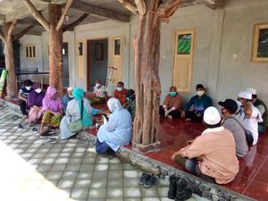 Kampung Sehat Giri Sasak Perkuat Pengawasan Demi Kendalikan COVID-19