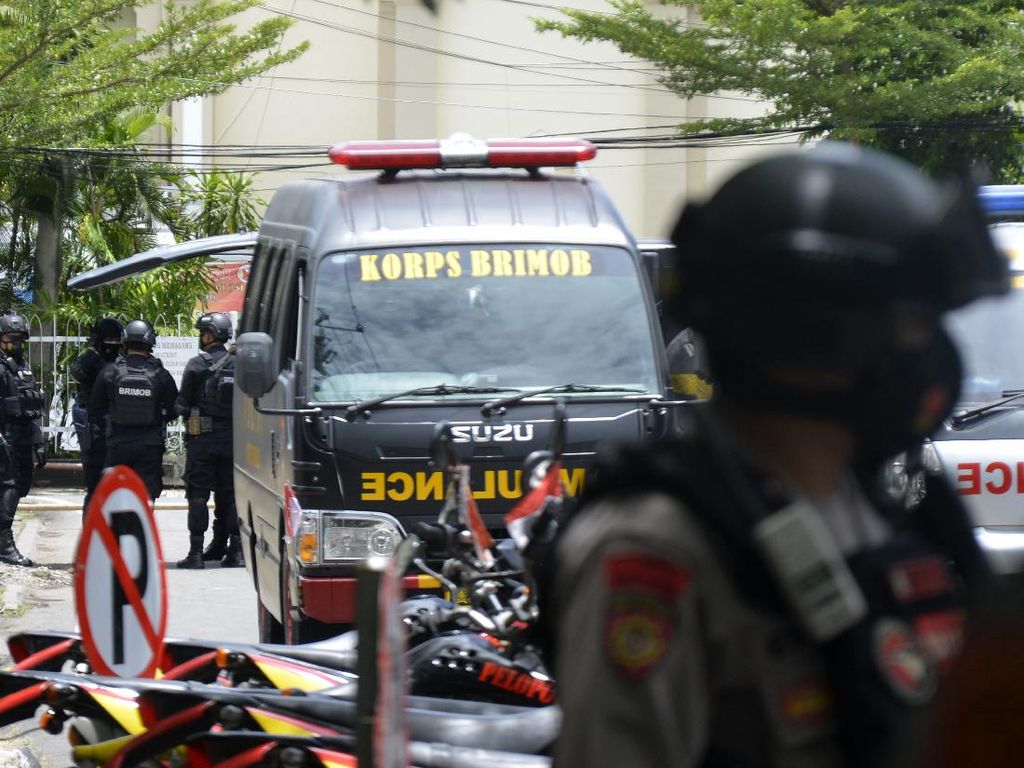 Pelaku Bom Bunuh Diri Makassar Beraksi Pakai Motor Matik yang Pajaknya Mati Pelaku Bom Bunuh Diri Makassar Beraksi Pakai Motor Matik yang Pajaknya Mati