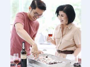 Pria Bukit dan Sang Ibu Desiree Tarigan Kompak Produksi Gelato