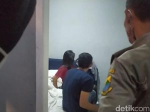Pria di Parepare Pingsan Hingga Ngompol Saat Terjaring Razia Mesum Pria di Parepare Pingsan Hingga Ngompol Saat Terjaring Razia Mesum