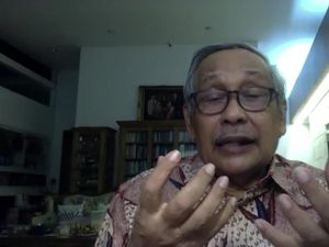 Mantan Dirut Bulog Ungkap Kampanye Sesat Importir Pangan Mantan Dirut Bulog Ungkap Kampanye Sesat Importir Pangan