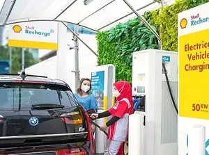 Nggak Cuma SPBU, Shell Siap Gerilya di SPKLU Juga!