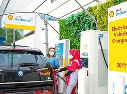 Ngecas Mobil Listrik Kini Bisa di SPBU