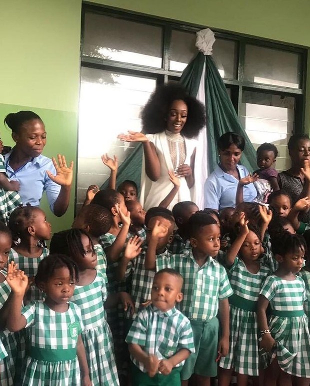 Abena Appiah bersama anak-anak (foto: instagram.com/abenaakuaba)