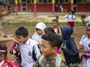 FSGI Singgung Sarapan hingga Cuaca Perlu Jadi Pertimbangan Jam Masuk Sekolah FSGI Singgung Sarapan hingga Cuaca Perlu Jadi Pertimbangan Jam Masuk Sekolah