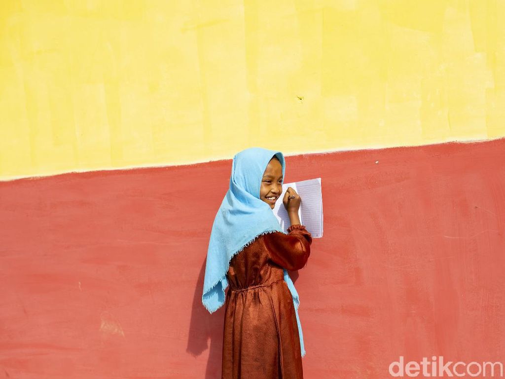 Anak-anak di Kaki Gunung Kencana Mulai Sekolah Tatap Muka Anak-anak di Kaki Gunung Kencana Mulai Sekolah Tatap Muka