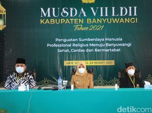 Bupati Ipuk Ajak Ormas Berperan dalam Program Pengembangan Anak Muda Bupati Ipuk Ajak Ormas Berperan dalam Program Pengembangan Anak Muda