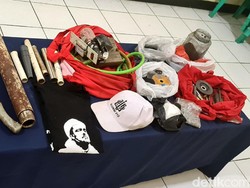 Istri Terduga Teroris BS Bantah Sebagian Barang Bukti Milik Suaminya