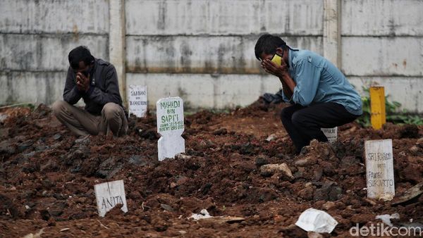 Duka Mendalam di TPU COVID-19 Rorotan