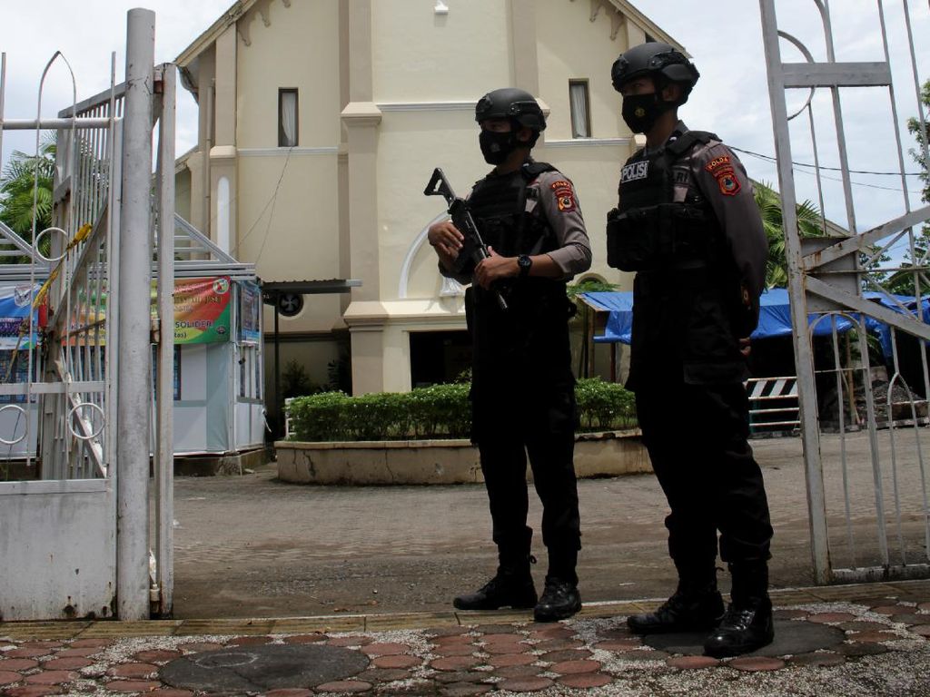 Densus 88 Ringkus 6 Terduga Teroris Jaringan Makassar