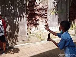 Inspiratif, Siswa SD Ini Jadi Pengarah Gaya Foto di Kota Lama Semarang